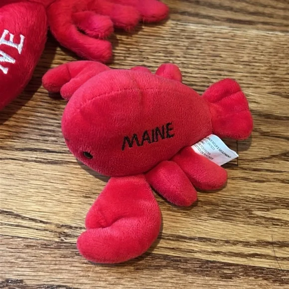 Maine Lobster Plush Set - Picture 3 of 4